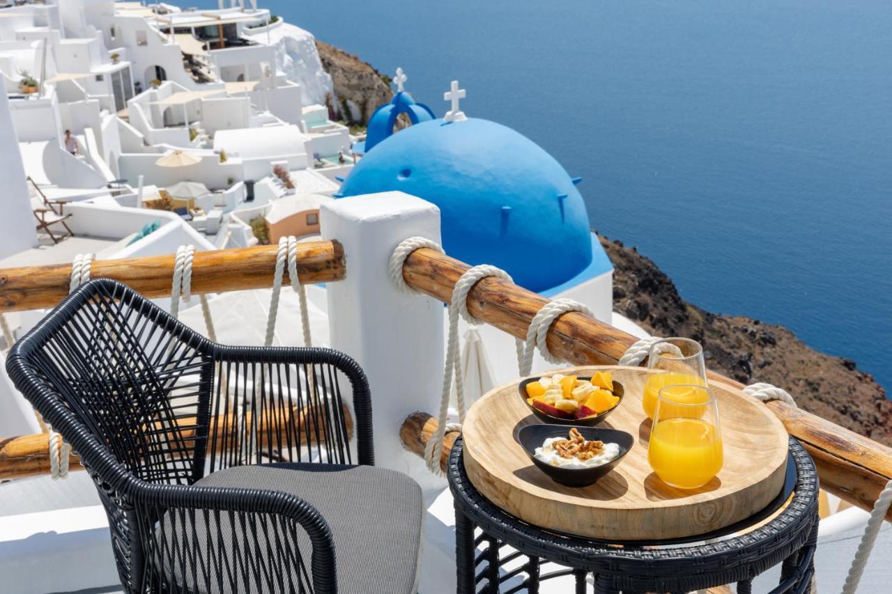 Luxus Vip Suites Oia  Exterior photo