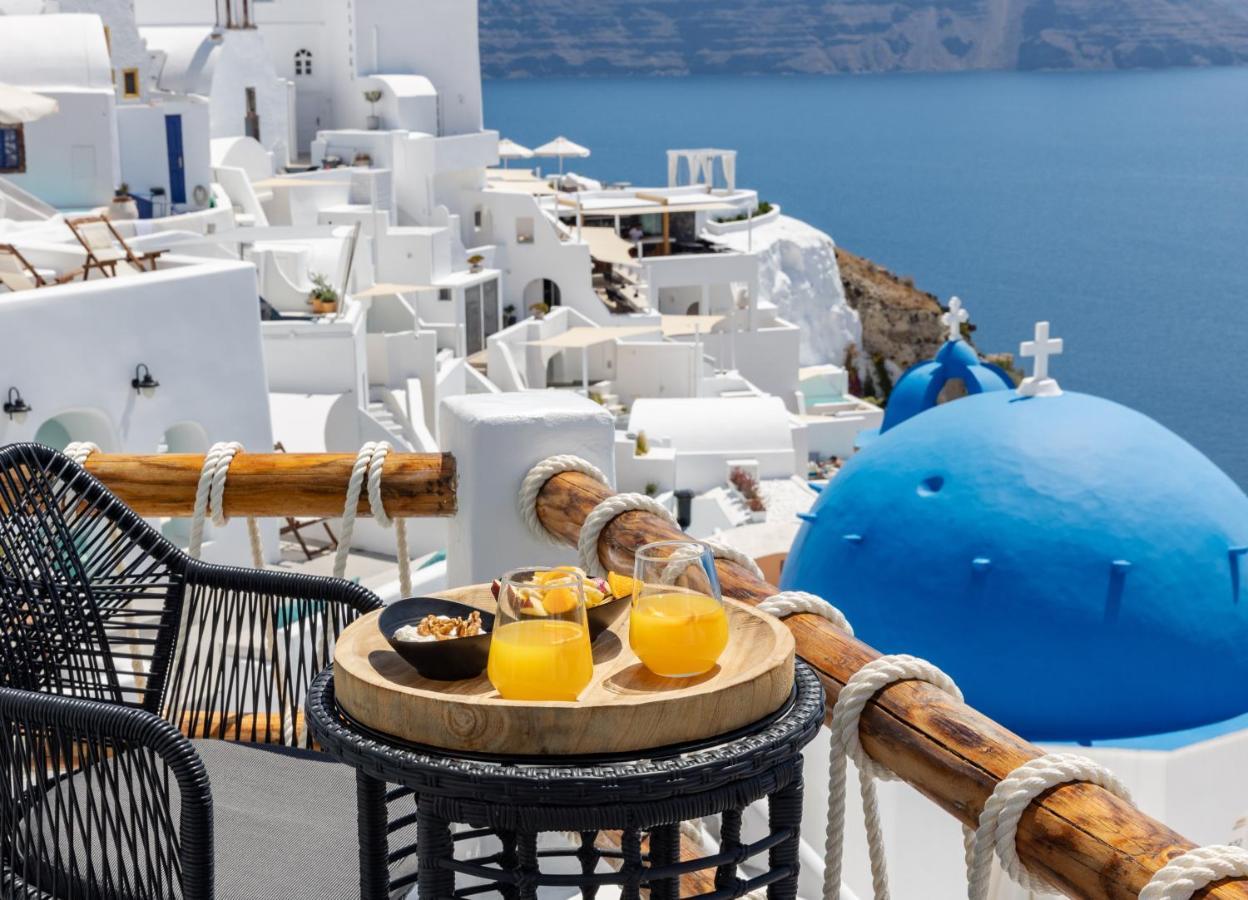 Luxus Vip Suites Oia  Exterior photo
