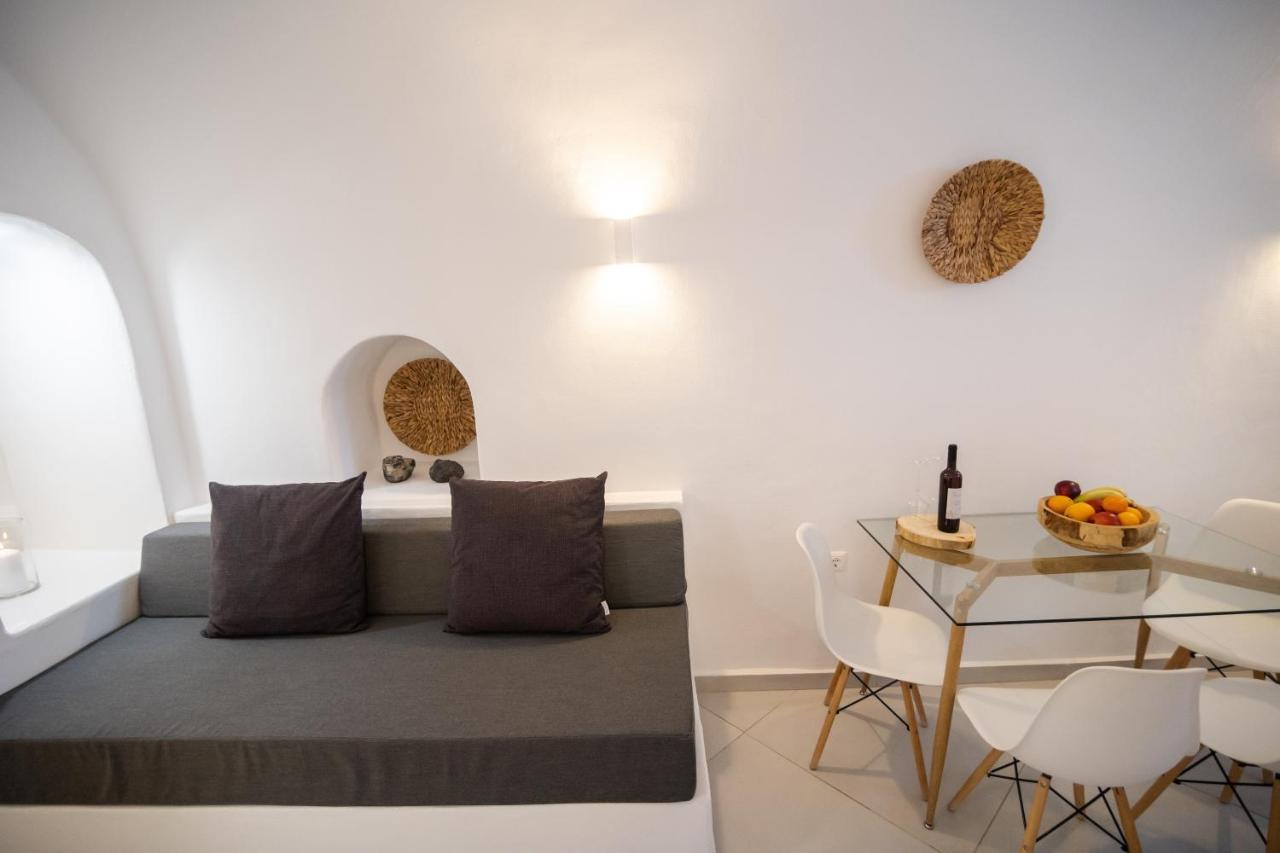 Luxus Vip Suites Oia  Exterior photo