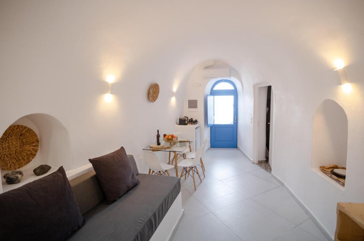 Luxus Vip Suites Oia  Exterior photo