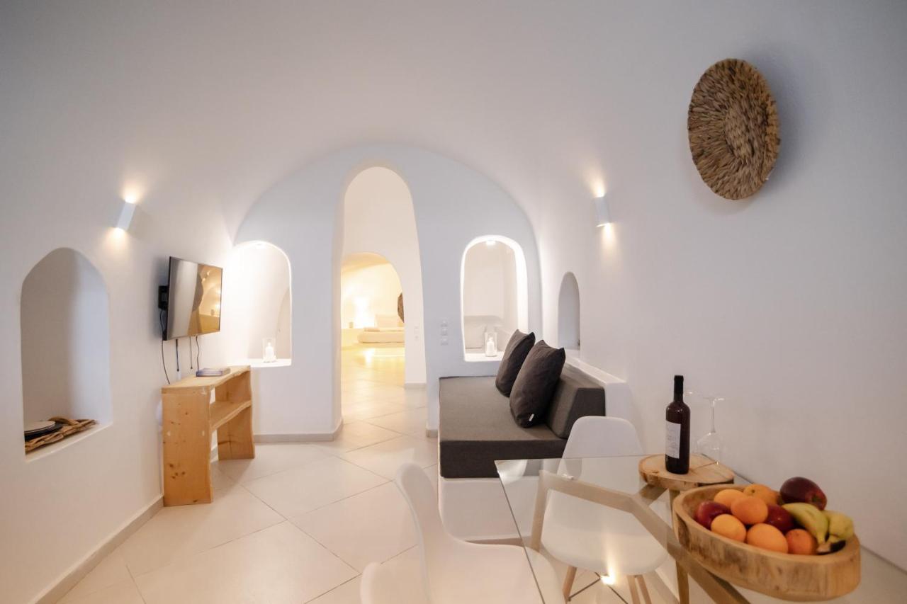 Luxus Vip Suites Oia  Exterior photo