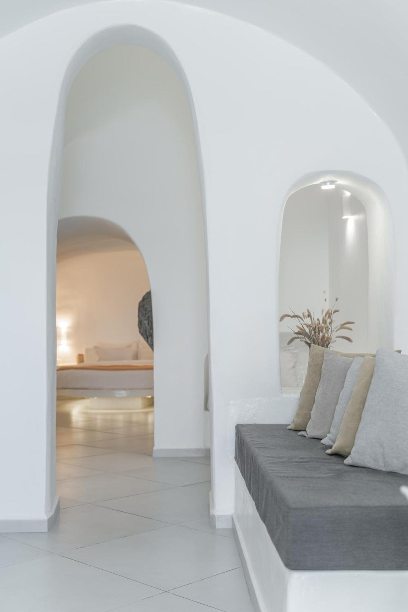 Luxus Vip Suites Oia  Exterior photo