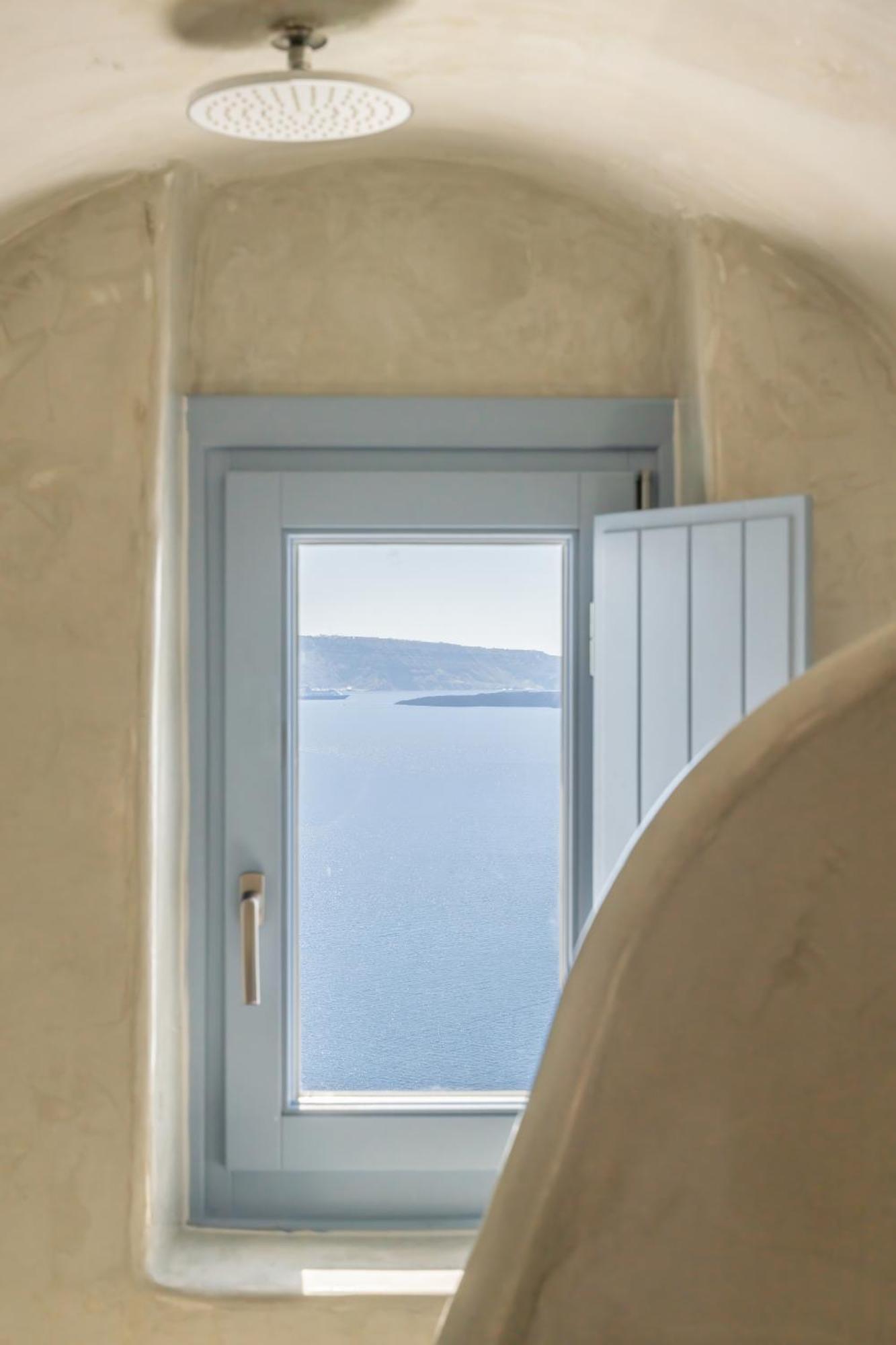Luxus Vip Suites Oia  Exterior photo