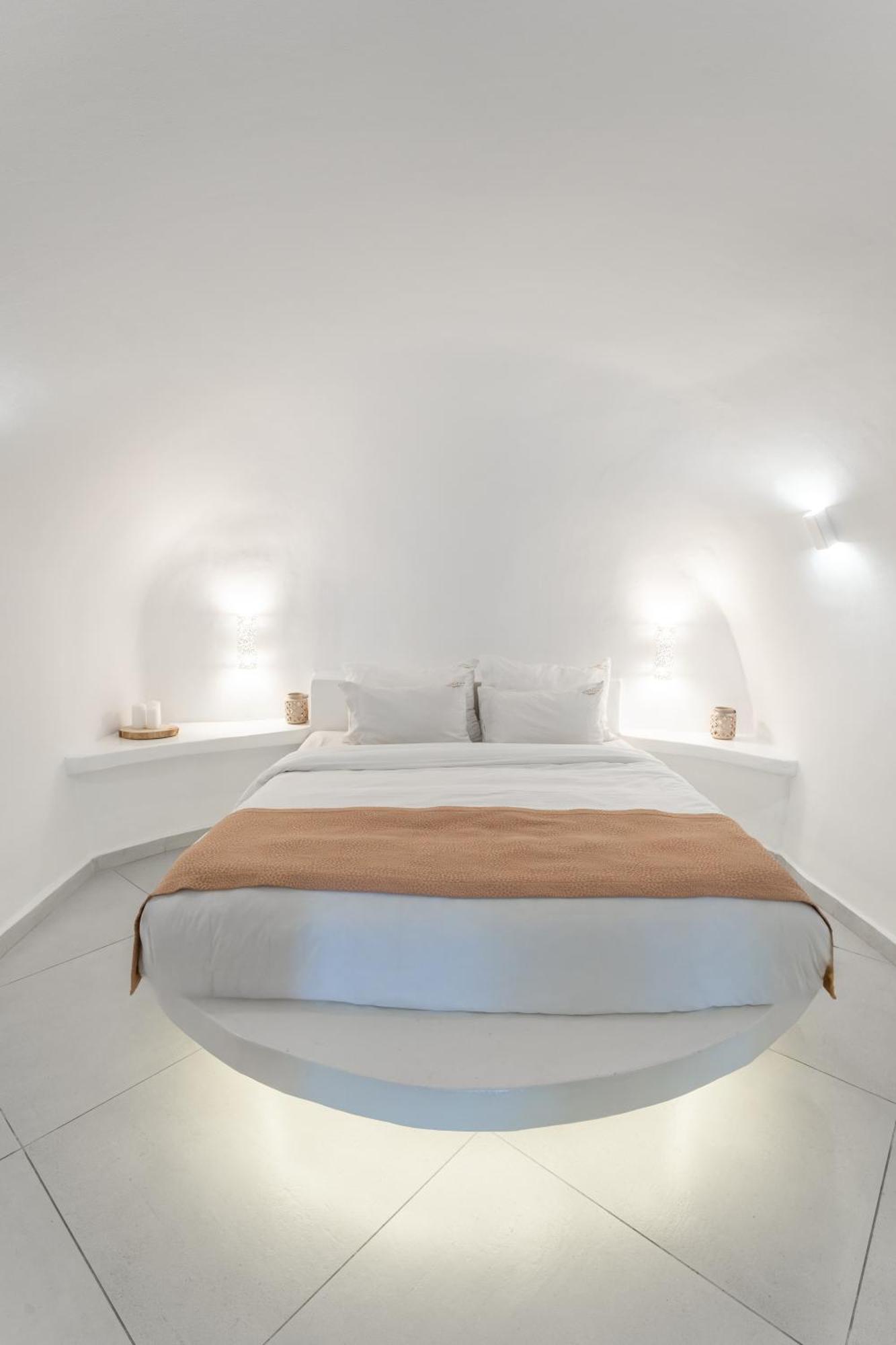 Luxus Vip Suites Oia  Exterior photo