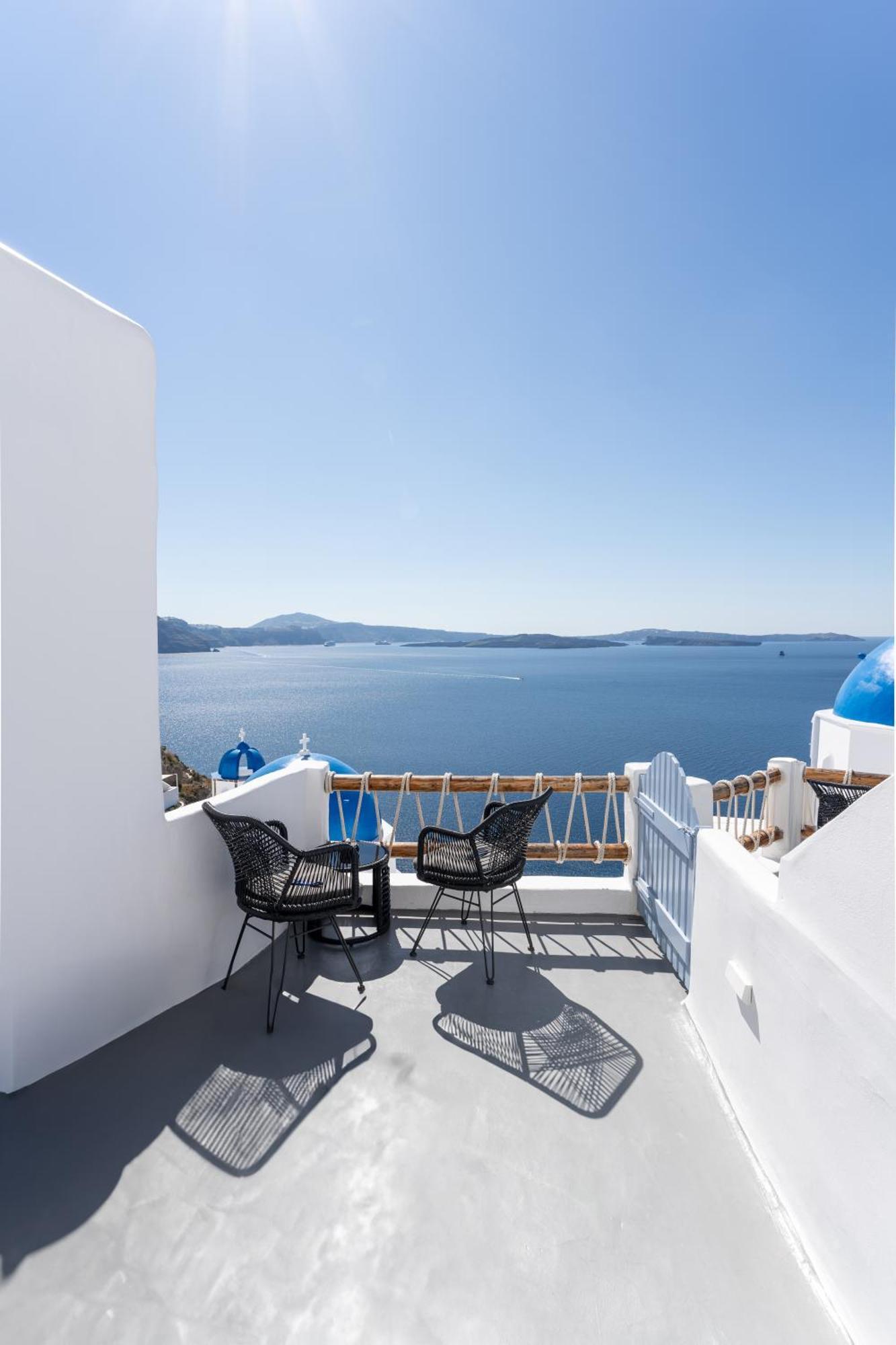 Luxus Vip Suites Oia  Exterior photo